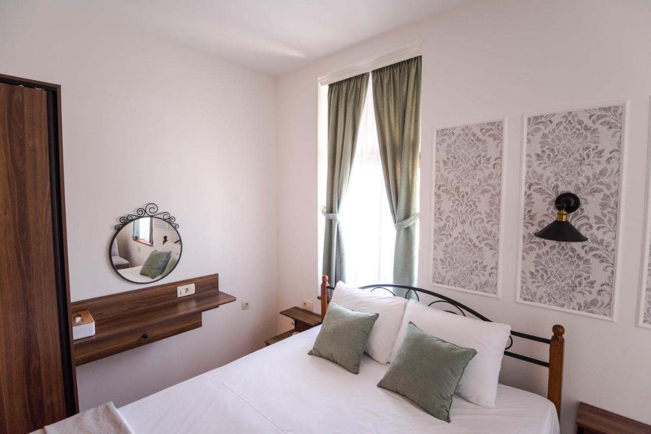 City House Central Bitola Bagian luar foto