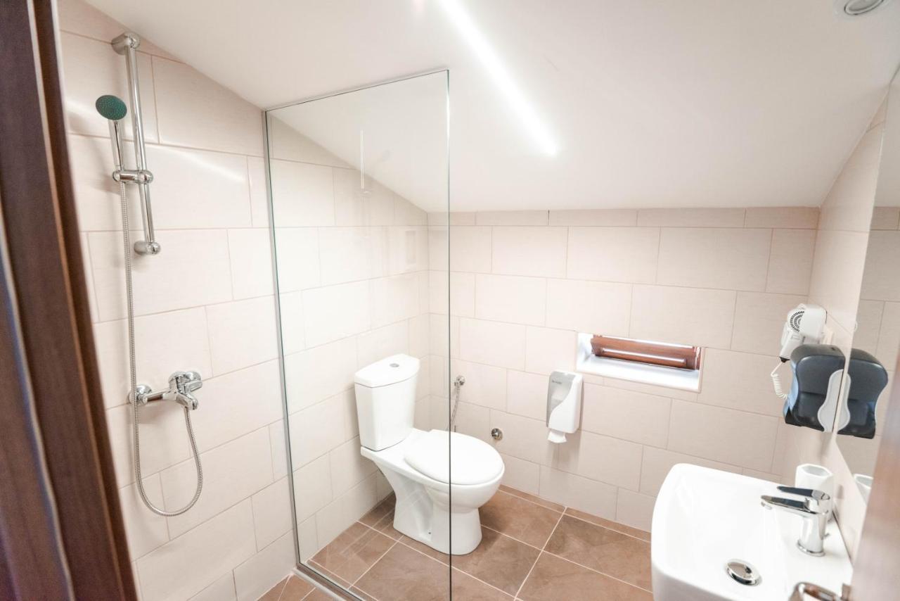 City House Central Bitola Bagian luar foto